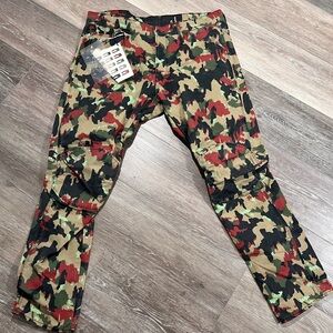 G-Star Men's Camouflage Pants - Red, Green, Black